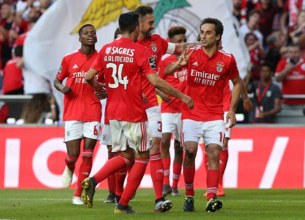 Ένα βήμα πιο κοντά στον τίτλο η Μπενφίκα