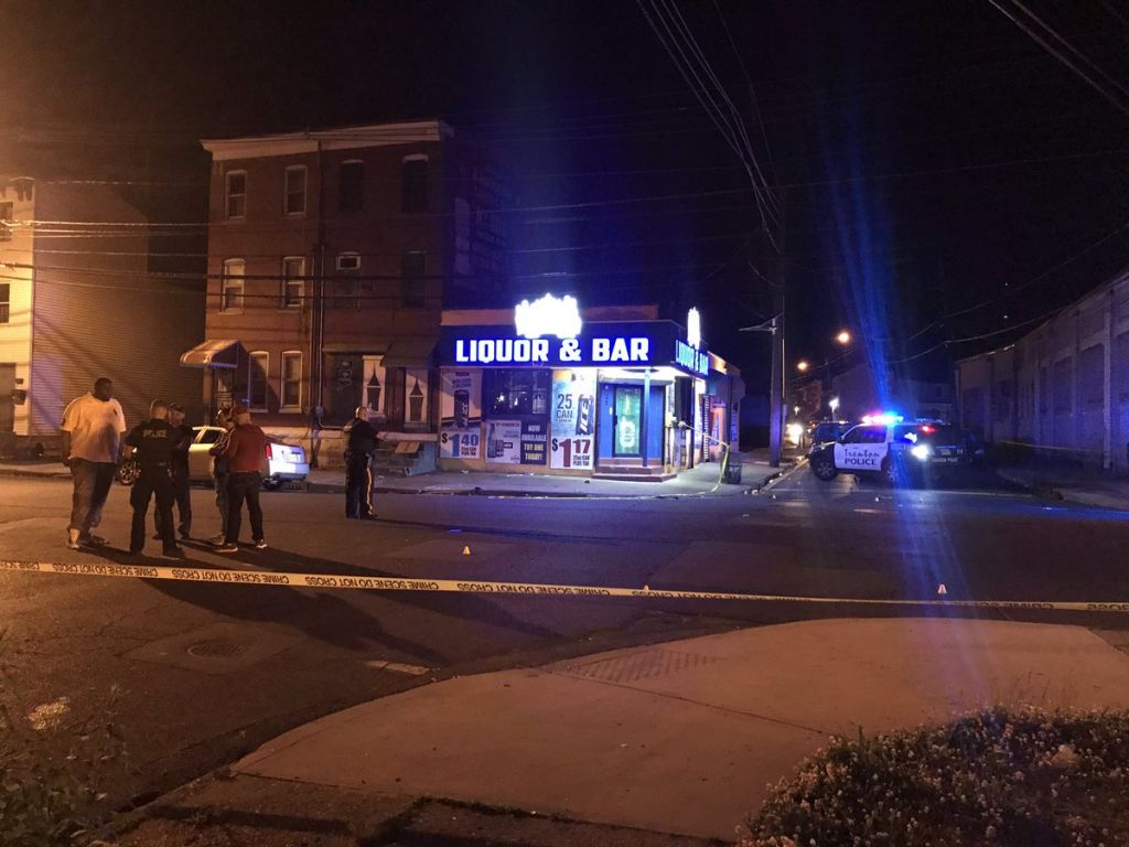 HΠΑ: 10 τραυματίες από πυροβολισμούς σε μπαρ του Νιου Τζέρσεϊ