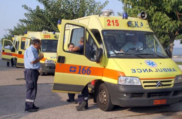 Σοβαρό τροχαίο με τραυματίες στη Βάρκιζα -Ανάμεσα τους μία 14χρονη