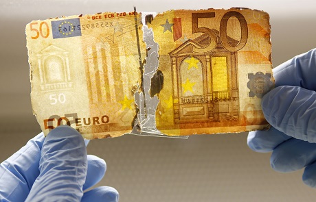 Ο γάλλος ΥΠΟΙΚ προειδοποιεί: Το ευρώ απειλείται όσο ποτέ άλλοτε