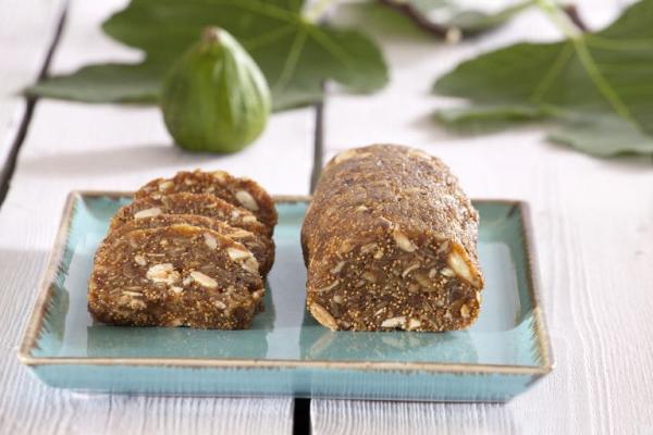 «Μωσαϊκό» με κρασί, ξερά σύκα και αμύγδαλα