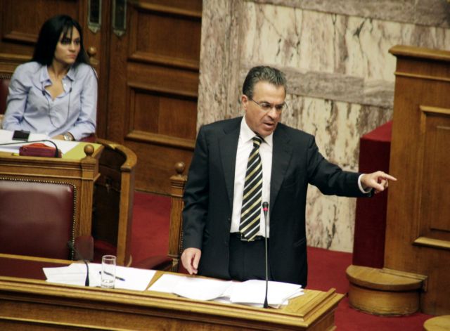 Παραιτείται από τη βουλευτική έδρα ο Αργύρης Ντινόπουλος