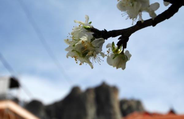 Καλός ο καιρός με μικρή άνοδο της θερμοκρασίας