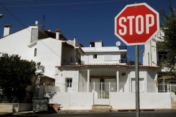 Κύπριος serial killer: Ανασύρουν τη δεύτερη βαλίτσα από τη Κόκκινη Λίμνη