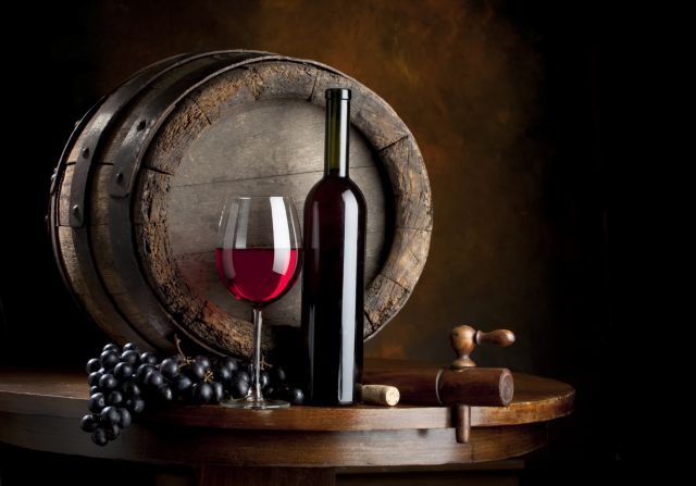 Τα γαλλικά και ιταλικά κρασιά προτιμούν οι Έλληνες - Οι εισαγωγές και οι τιμές