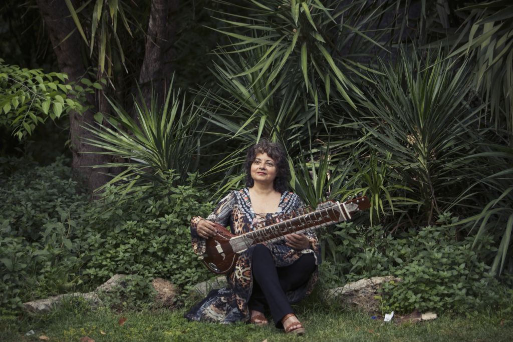 Η Nana Simopoulos  στο Κήπο του Μεγάρου Μουσικής