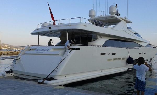 Δείτε το σκάφος που έκανε διακοπές ο Τσίπρας [Εικόνες]