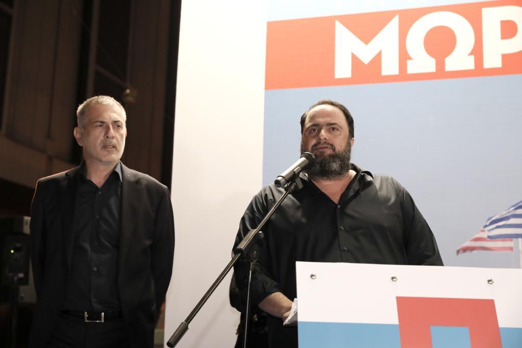 Σύνθημα νίκης στα εγκαίνια του εκλογικού κέντρου του συνδυασμού «Πειραιάς Νικητής»