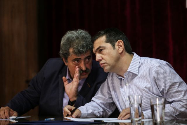 O εκβιασμός Τσίπρα πέρασε: Οι βουλευτές του ΣΥΡΙΖΑ καλύπτουν τον Πολάκη