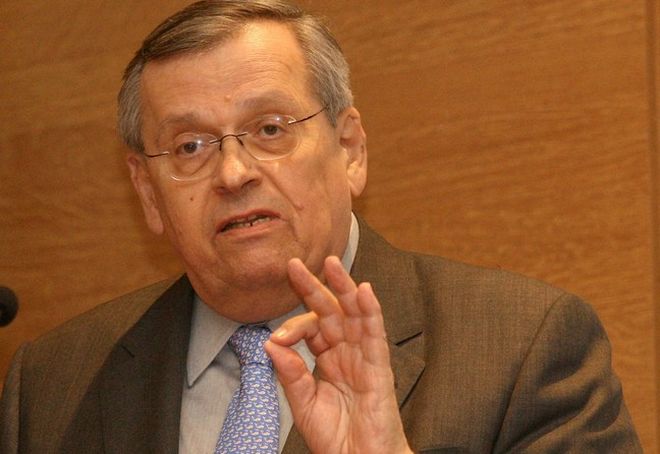 Στ. Μάνος: Τι ακριβώς συμβαίνει με τον ΦΠΑ στην εστίαση