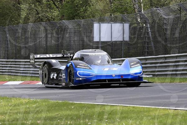 VW I.D. R: Κυνηγός ηλεκτρικών ρεκόρ