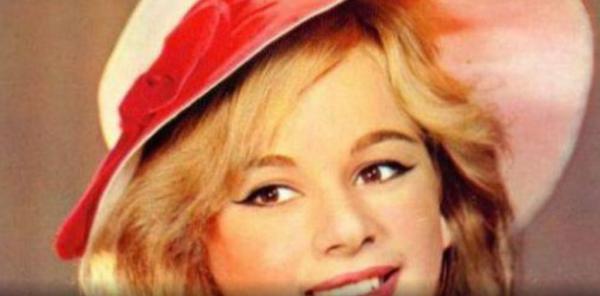 Αλίκη Βουγιουκλάκη: Δείτε πως ήταν στο Δημοτικό το 1943