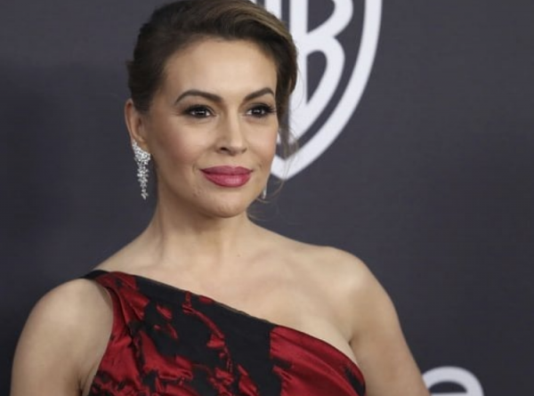 Σε «απεργία από το σεξ» καλεί τις γυναίκες η Αλίσια Μιλάνο