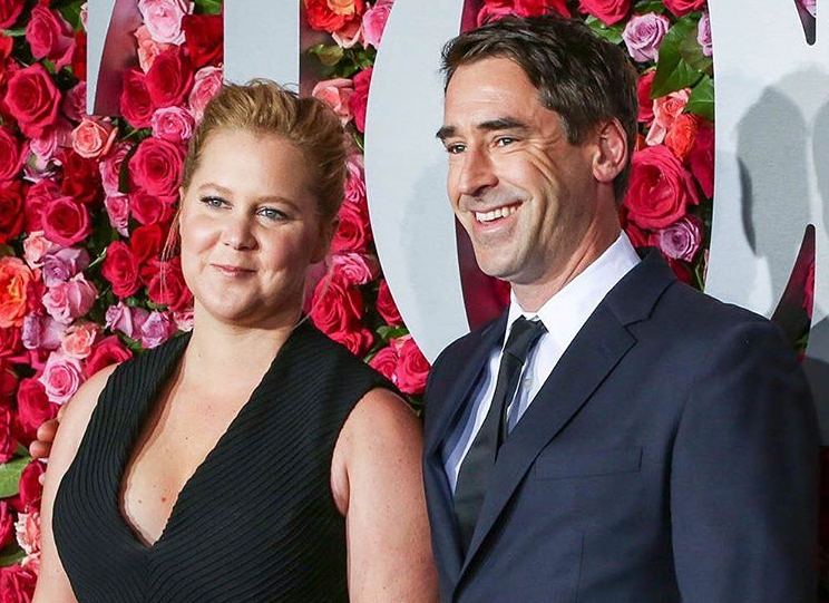 Έιμι Σούμερ: Γέννησε το δικό της «βασιλικό μωρό»