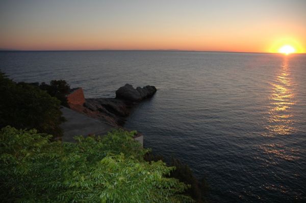 Ικαρία : Δίψα για την ελευθερία, πίστη στα έθιμα και τις παραδόσεις