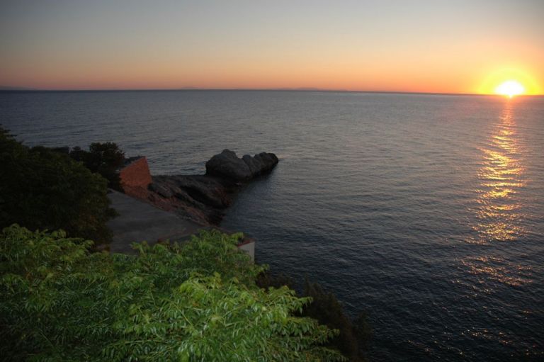 Ικαρία : Δίψα για την ελευθερία, πίστη στα έθιμα και τις παραδόσεις