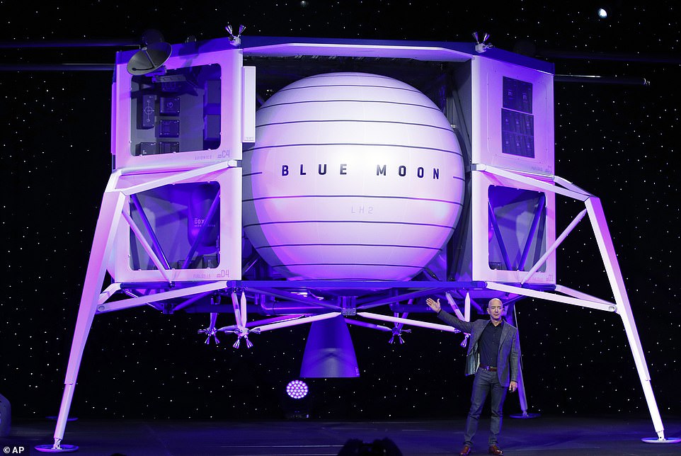 Τζεφ Μπέζος : Με αυτό το απίστευτο όχημα θα επιστρέψουμε στο φεγγάρι