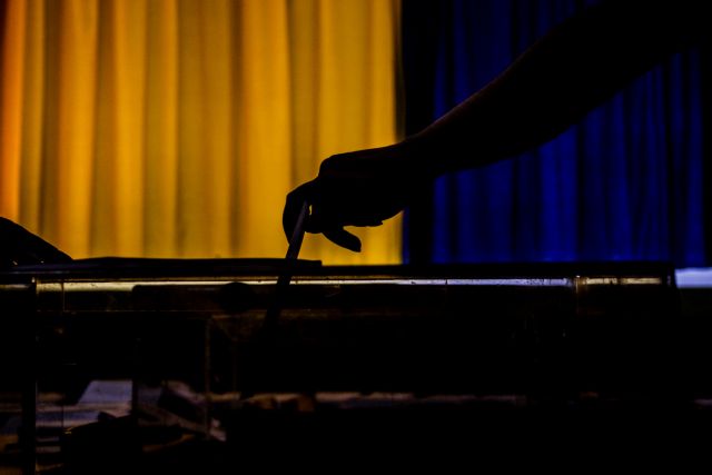 Μάχη στήθος με στήθος στην περιφέρεια Πελοποννήσου