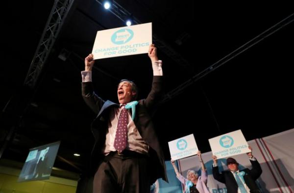 Editorial Ta Nea: Tempests