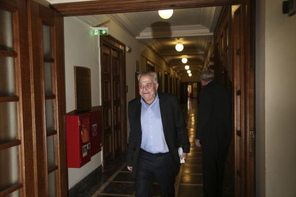 Φλαμπουράρης «μαλώνει» τους ψηφοφόρους – Κατάλαβαν τι έκαναν στις εκλογές;