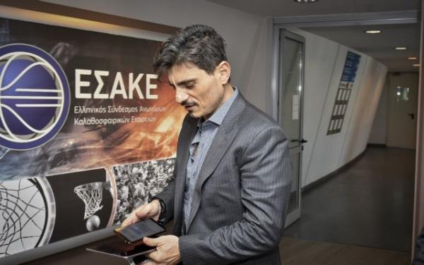 Γιαννακόπουλος : «Δεν λέγομαι Αγγελόπουλος, μην με προσβάλλετε»