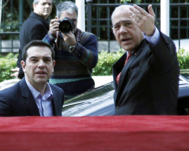 OECD projects slightly lower growth than Athens, wary of handouts