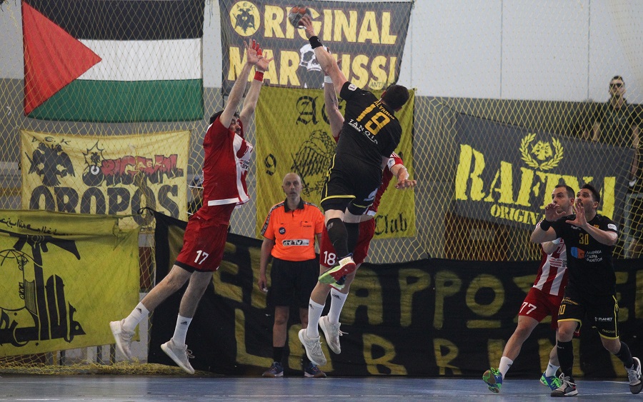 Handball Premier : Μένει ζωντανή η ΑΕΚ ή στέψη για Ολυμπιακό