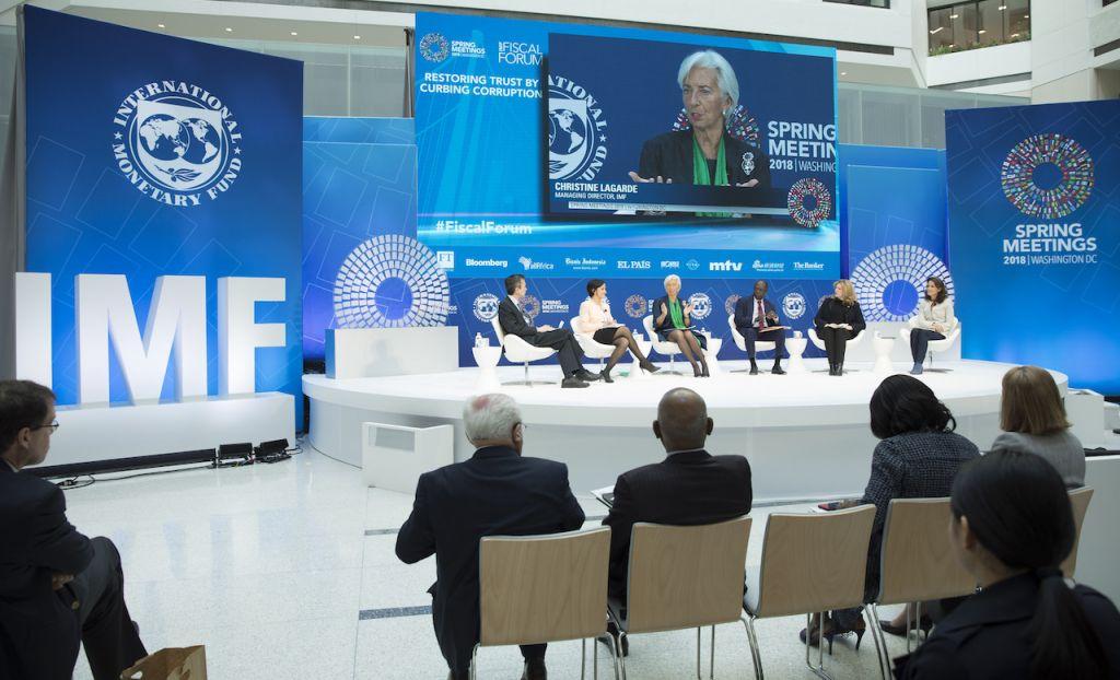 Προκλητική ομολογία από το ΔΝΤ: Έκαψε την Ελλάδα και αλλάζει τώρα «συνταγή»