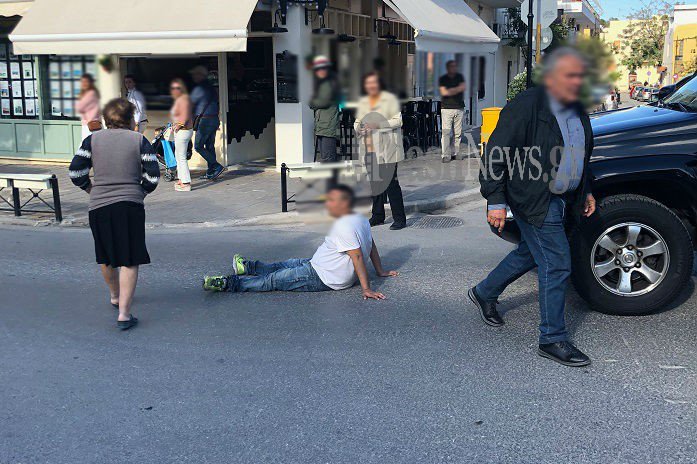 Κρήτη: Νεαρός ξάπλωσε στη μέση του δρόμου και φώναζε «διορίστε με»