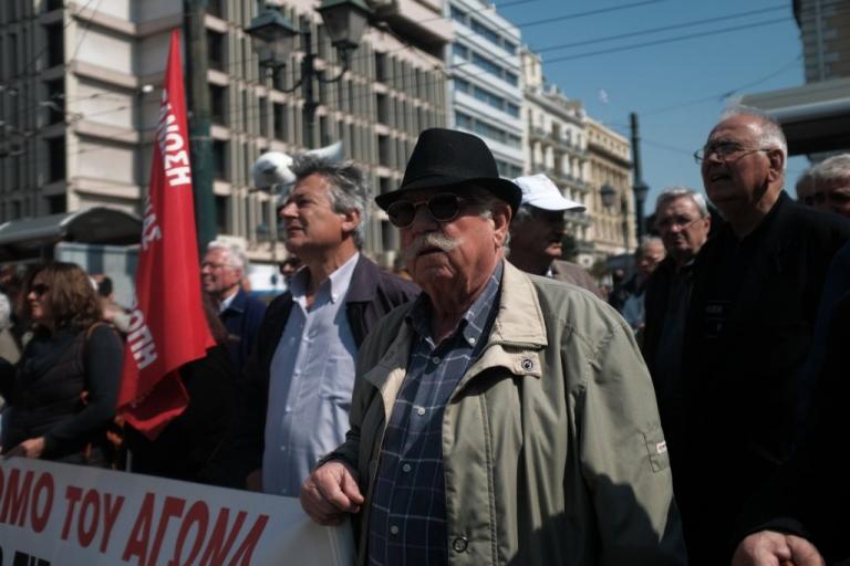 Κυνική δήλωση Τσίπρα για το φιλοδώρημα που το «βάφτισαν» 13η σύνταξη