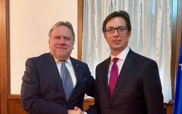 Συνάντηση Κατρούγκαλου με τον νέο πρόεδρο των Σκοπίων