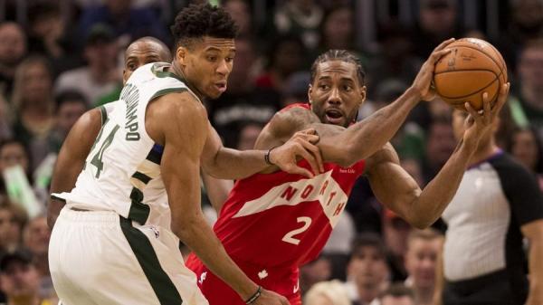 Η εμφάνιση του Γιάννη κόντρα στους Ράπτορς