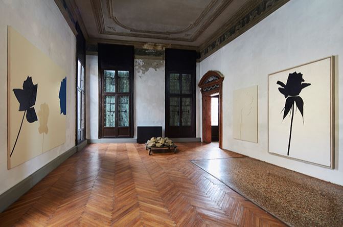 Μεγάλη αναδρομική Κουνέλλη στο Fondazione Prada, στη Βενετία