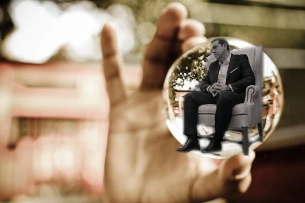 Ο Τσίπρας βγαίνει από τον γυάλινο πύργο, ο ΣΥΡΙΖΑ «ανακαλύπτει» την κοινωνία