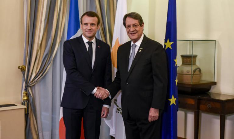 Συνάντηση Μακρόν – Αναστασιάδη για τις τουρκικές προκλήσεις