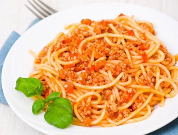 Μπολονέζ με κιμά κοτόπουλου