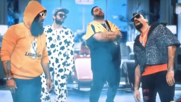 Οι Ράδιο Αρβύλα σατιρίζουν το hit «Mama»