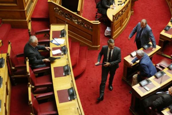 Three-day SYRIZA, ND debate on confidence motion two weeks before elections
