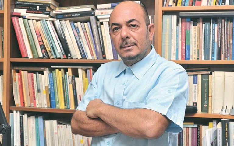 Νιαζί Κιζίλγιουρεκ: Μία ιστορική εκλογή στο Ευρωκοινοβούλιο