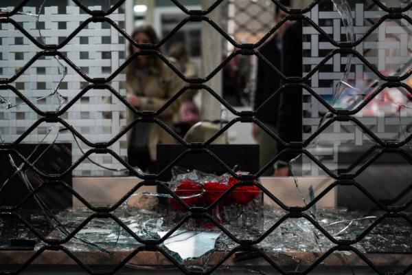 ΕΒΕΑ: Στις 70.000 ευρώ το κόστος της επίθεσης των βανδάλων