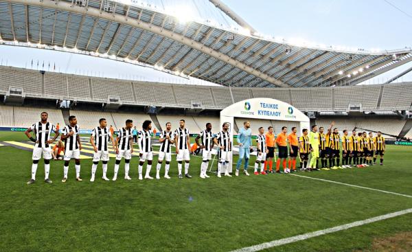 Μπήκαν νωρίτερα και… περίμεναν οι παίκτες ΑΕΚ και ΠΑΟΚ