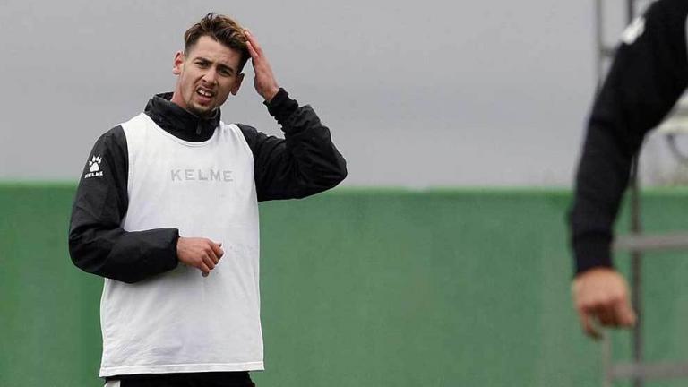 Το δεξί μπακ που στέλνουν στην ΑΕΚ τα ισπανικά ΜΜΕ