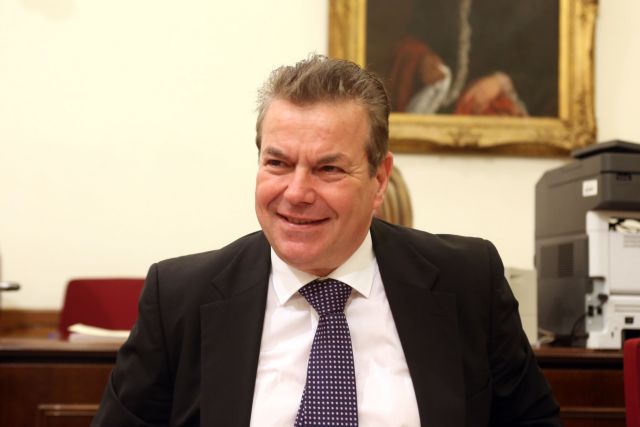 Πετρόπουλος: Η κυβέρνηση αντιμετωπίζει τις ανελαστικές δεσμεύσεις της προηγούμενης