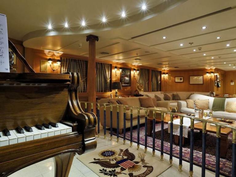 Η θρυλική θαλαμηγός «Χριστίνα» ανακαινίστηκε και έδεσε στο Μεσολόγγι