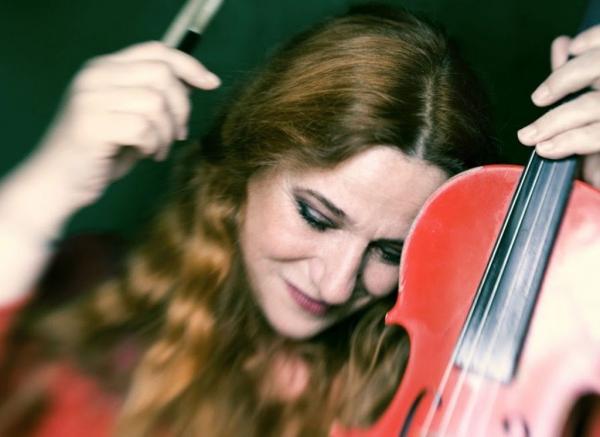 Η Ευανθία Ρεμπούτσικα μιλά στο in.gr για τη Γενοκτονία των Ποντίων