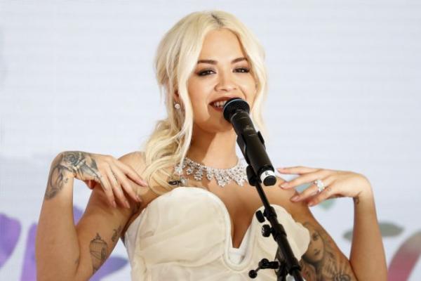 Ξέχασε στο αεροπλάνο βαλίτσα με κοσμήματα 3,5 εκατ. ευρώ!