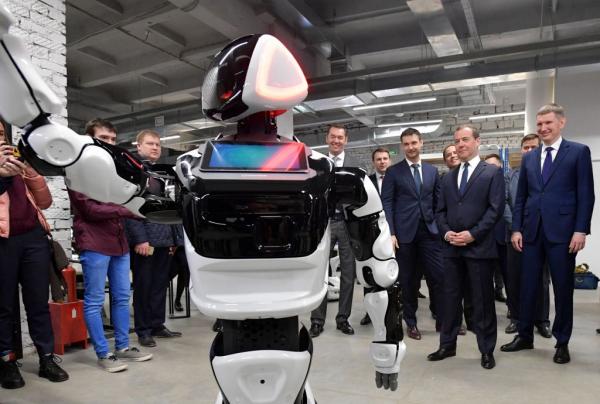 Τα επαγγέλματα του μέλλοντος που θα «εισβάλουν» στη ζωή μας