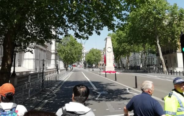 Συναγερμός στο Λονδίνο - Κλειστοί οι δρόμοι για ύποπτο αντικείμενο