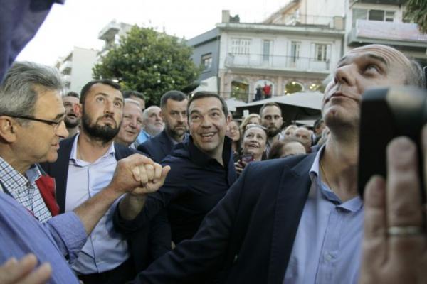 Ο Τσίπρας μετέτρεψε τον ΣΥΡΙΖΑ σε εμποροπανήγυρη – Και με τον Χριστό, και με τον Αρη και με τον Θύμιο