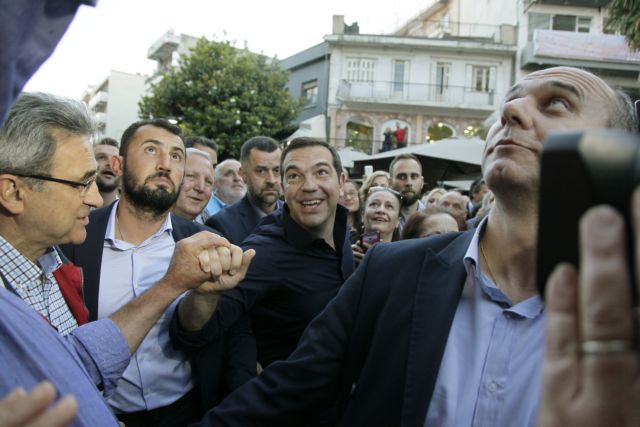 Ο Τσίπρας μετέτρεψε τον ΣΥΡΙΖΑ σε εμποροπανήγυρη – Και με τον Χριστό, και με τον Αρη και με τον Θύμιο